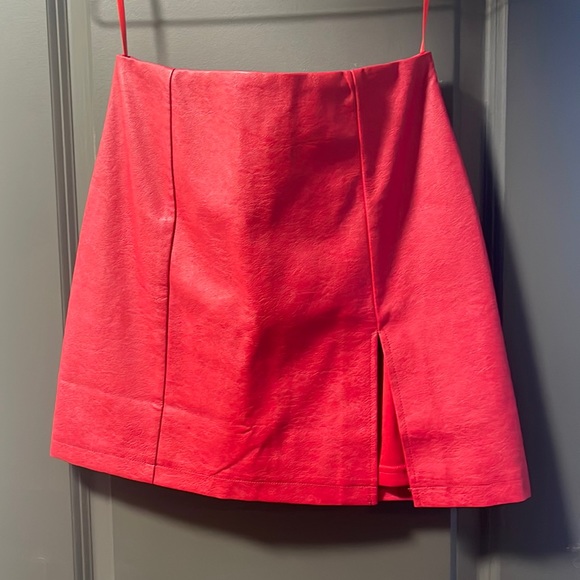 Red mini leather skirt NWT - Picture 1 of 3